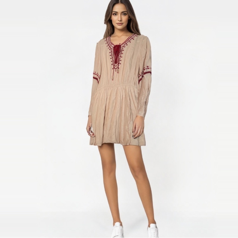 Entro Womens Embroidered Dress Size Medium Tan Red Stitching Cinch Waist